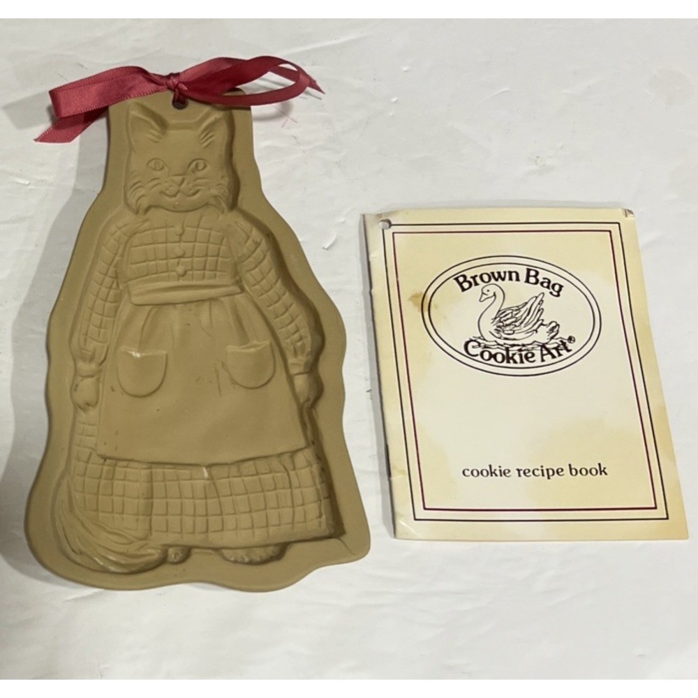 Vintage 1988 Brown Bag Cookie Art Mold Mama Kitty CAT in Apron Hill Design Craft